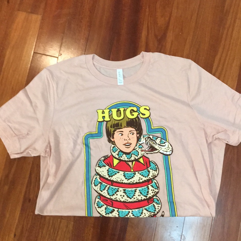Quirky and fun graphic tee! Lighter pink!